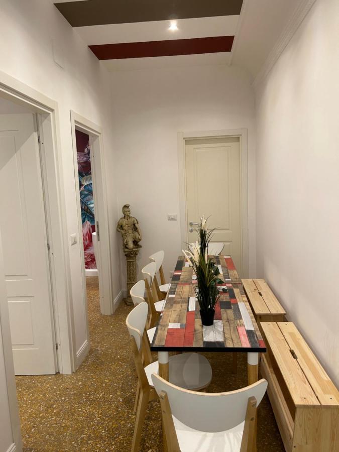 Raffaello'S Place Rome Exterior photo